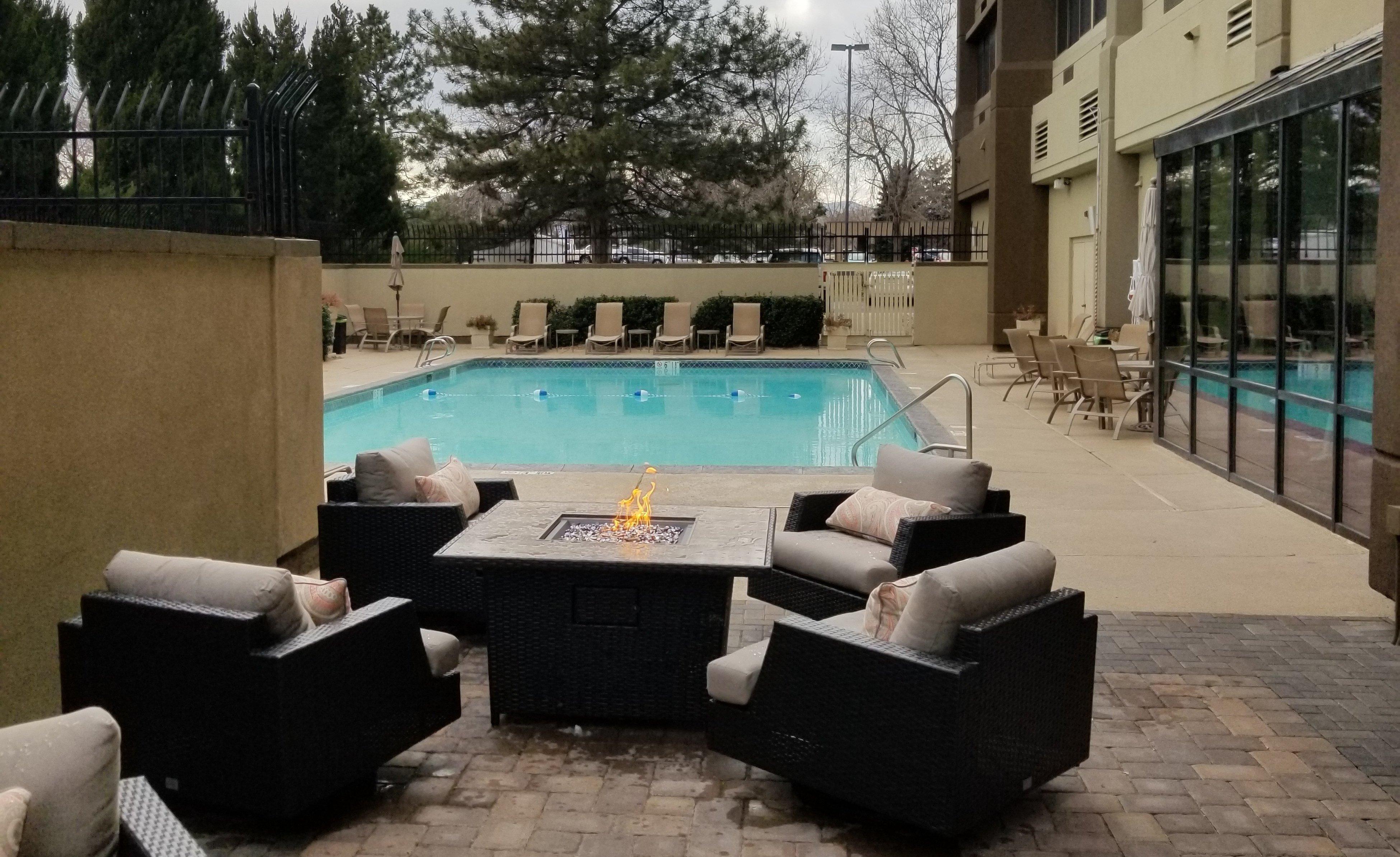 Holiday Inn Denver Lakewood By Ihg Bagian luar foto
