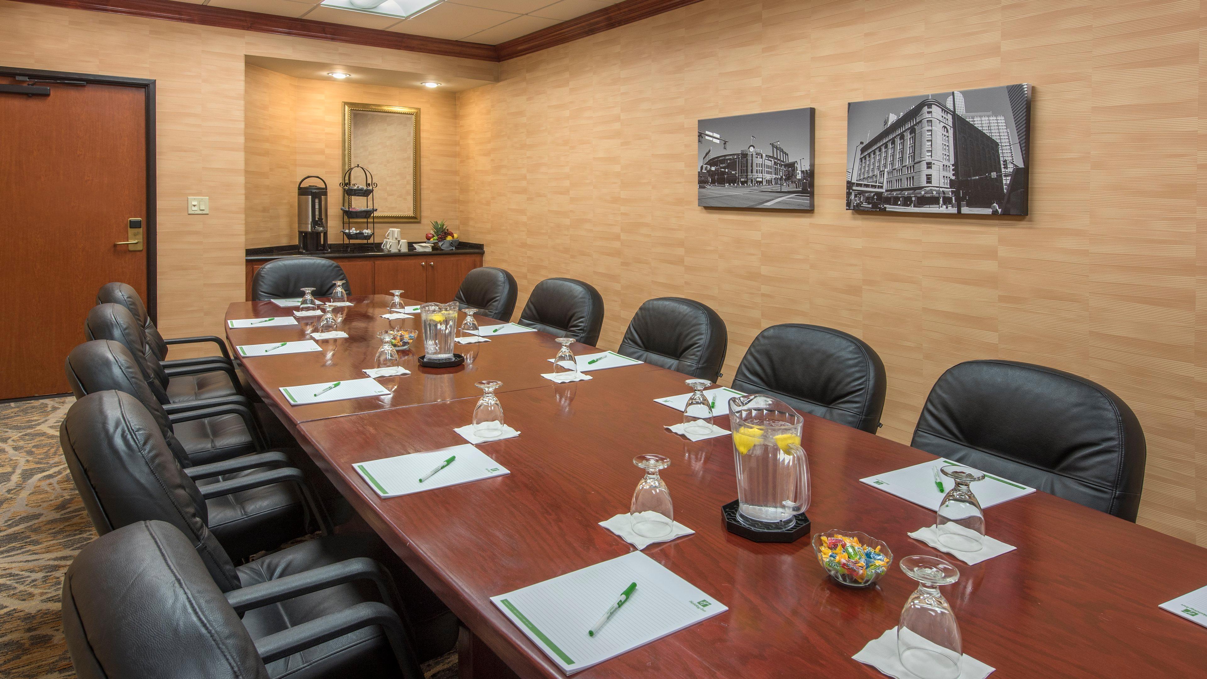 Holiday Inn Denver Lakewood By Ihg Bagian luar foto