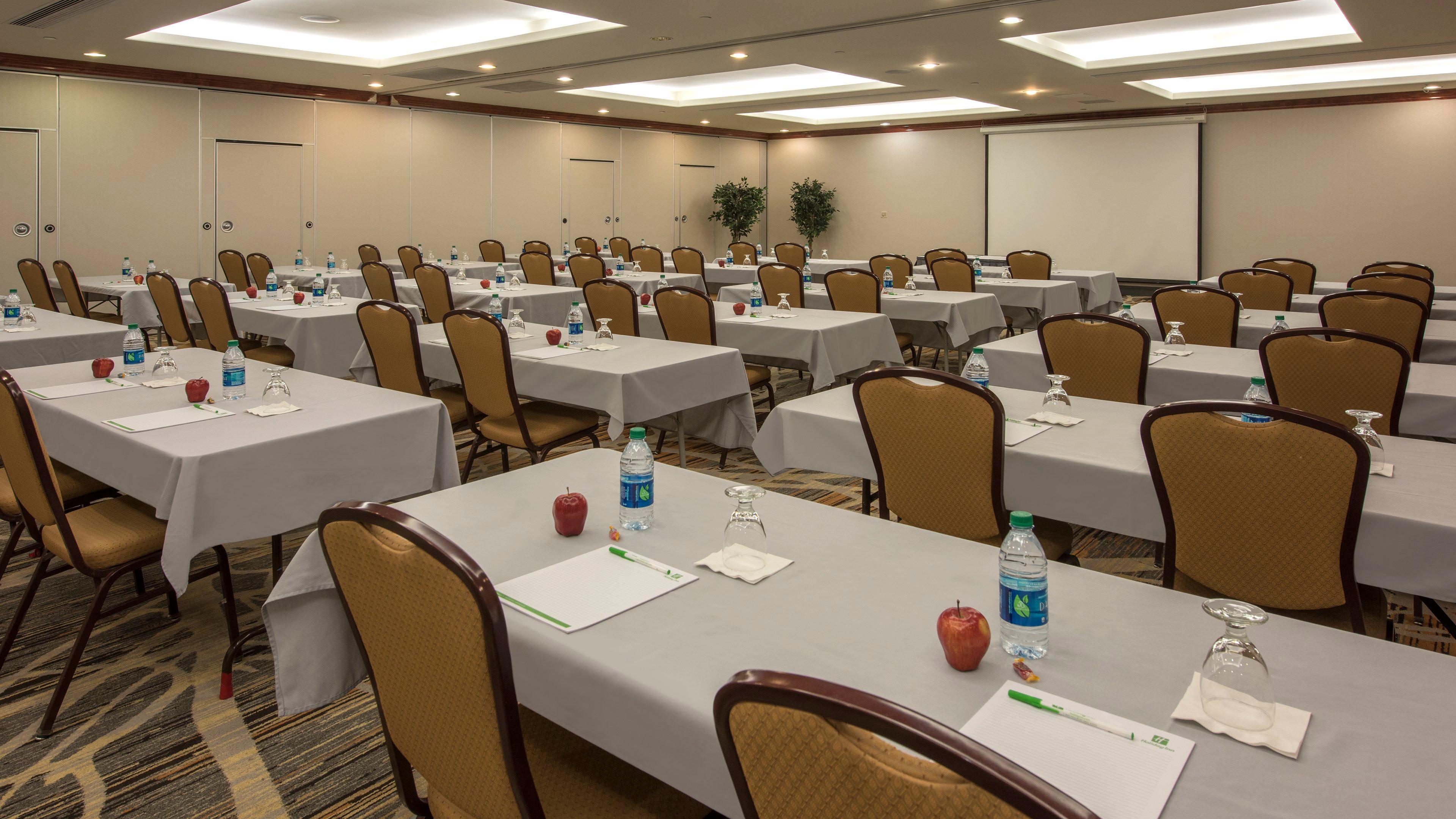 Holiday Inn Denver Lakewood By Ihg Bagian luar foto