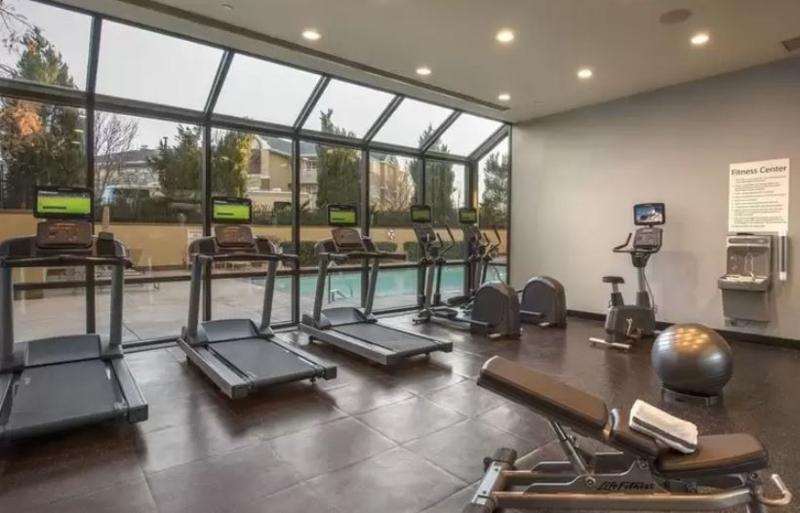 Holiday Inn Denver Lakewood By Ihg Bagian luar foto